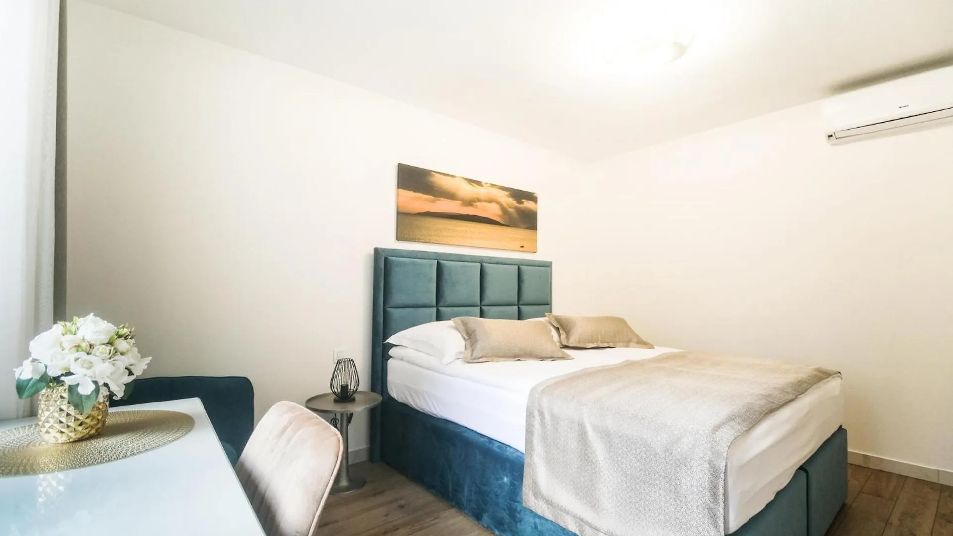 Bepa Guest House Split 0*,  Croatia
