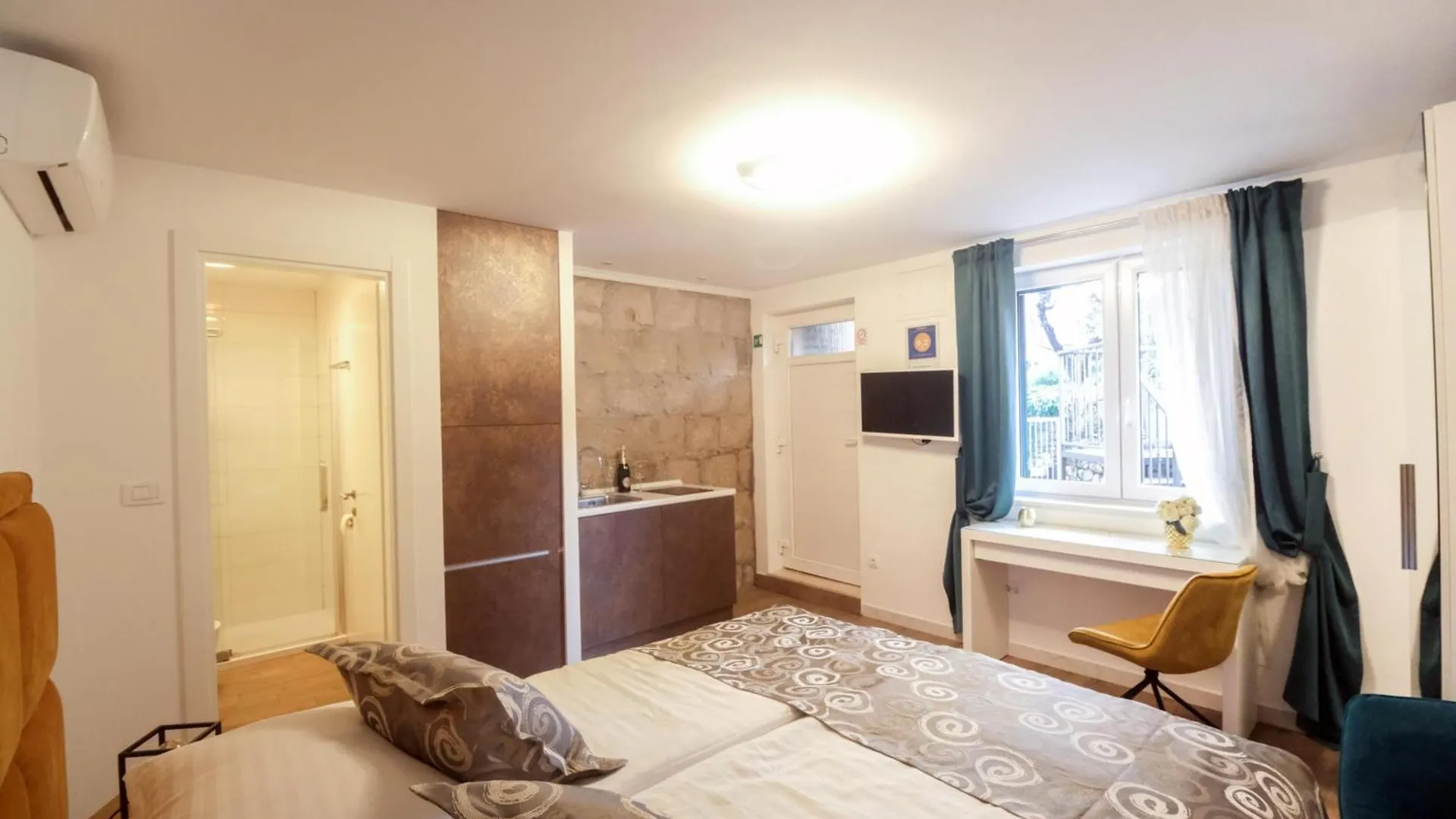 Bepa Guest House Split