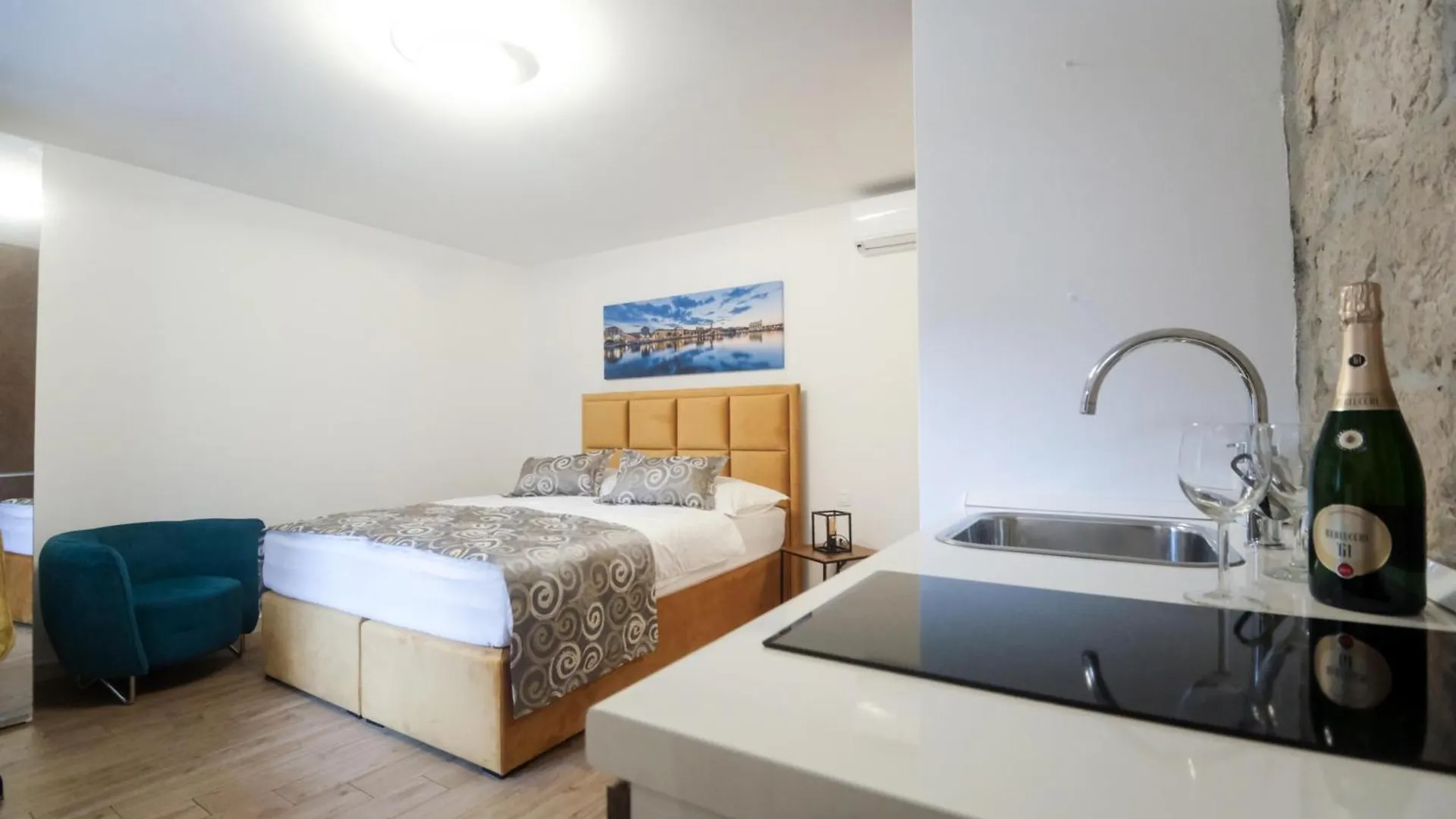 Bepa Guest House Split 0*,